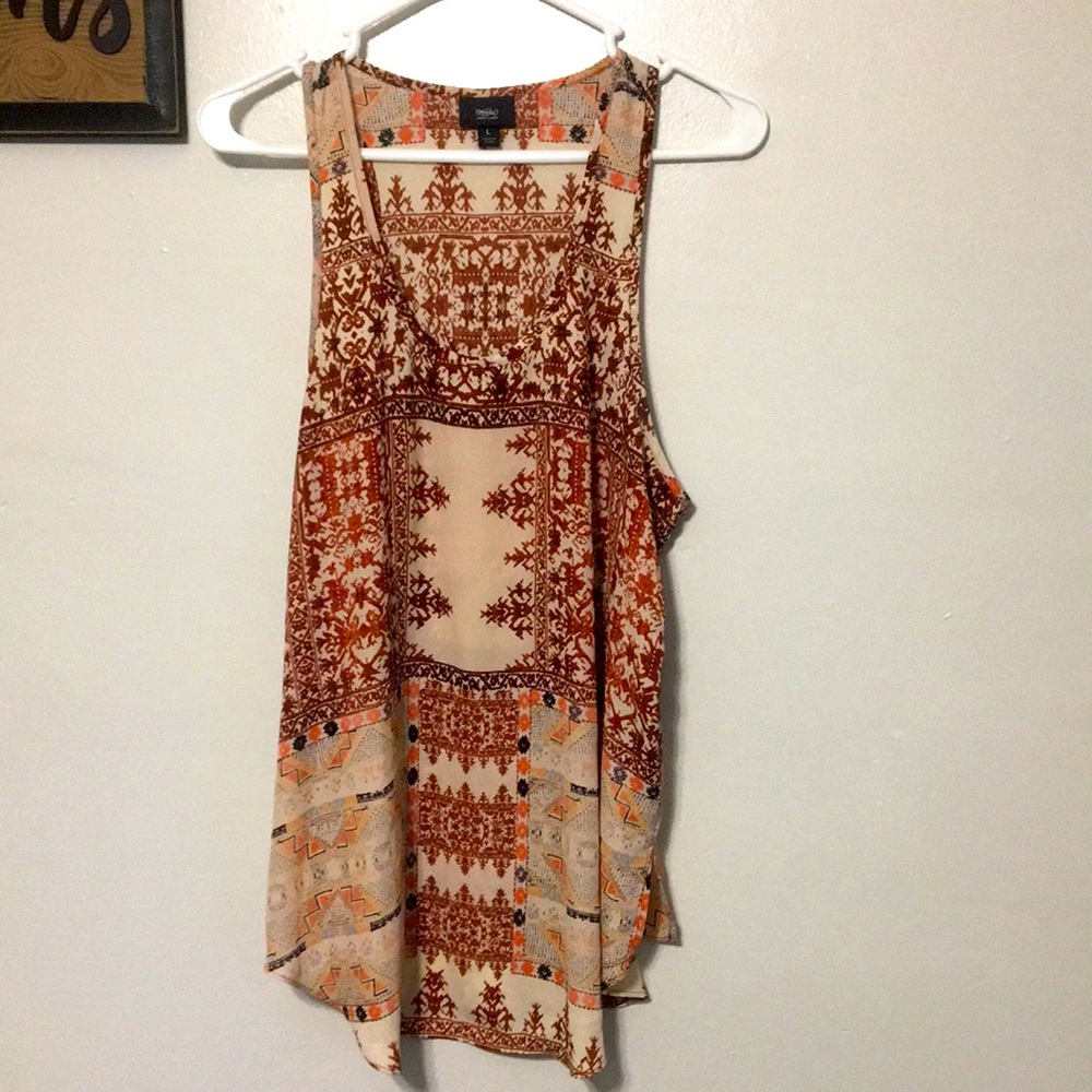 Aztec design tank